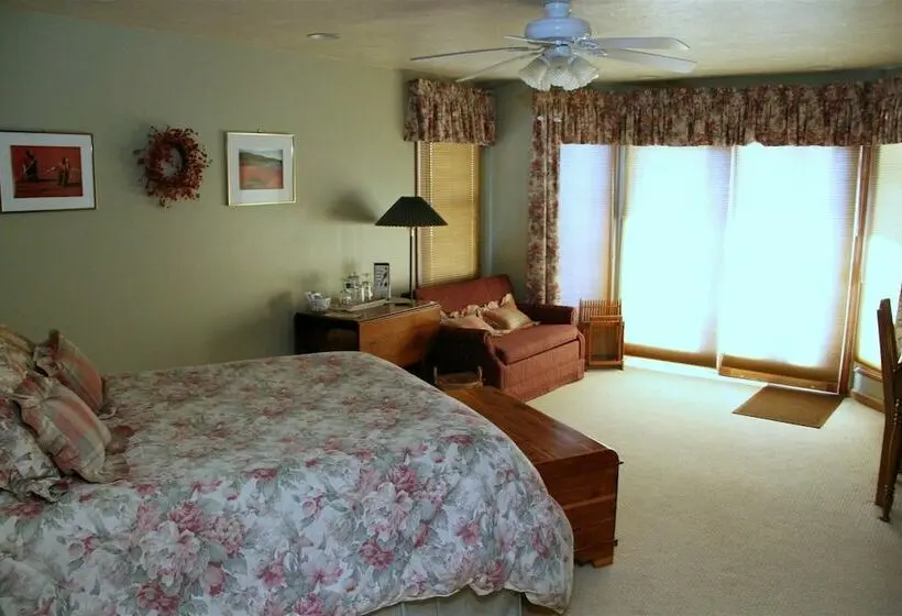 スタンダードルーム, On Cranberry Pond B&b
