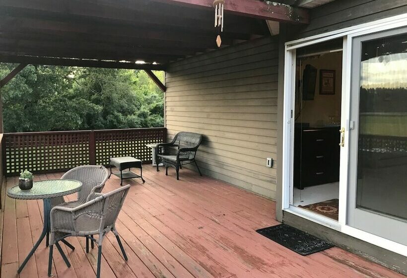 غرفة قياسية, On Cranberry Pond B&b