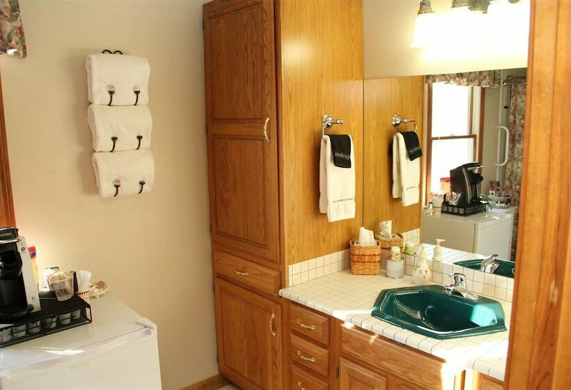 غرفة قياسية, On Cranberry Pond B&b