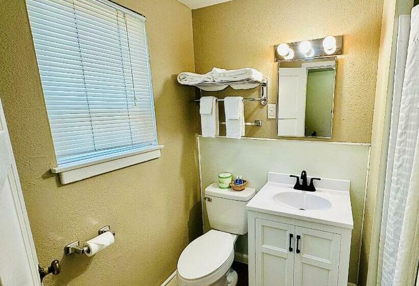 غرفة ديلوكس, Sage N Sand Motel