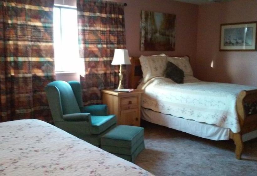 Семейный Номер, The Branded Calf Bed & Breakfast