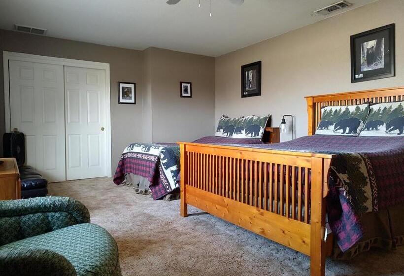 Семейный Номер, The Branded Calf Bed & Breakfast