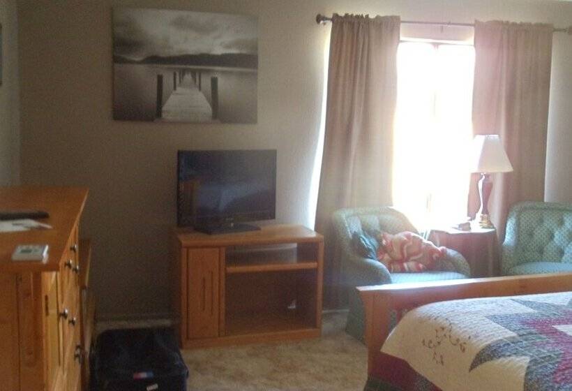 Семейный Номер, The Branded Calf Bed & Breakfast