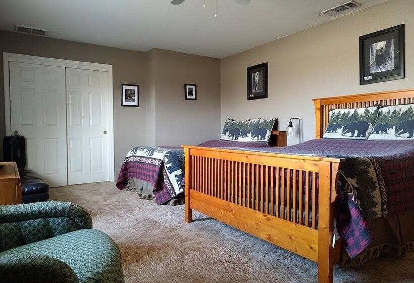 Семейный Номер, The Branded Calf Bed & Breakfast