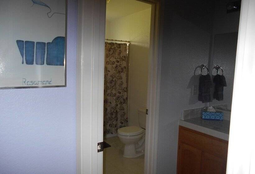 Семейный Номер, The Branded Calf Bed & Breakfast