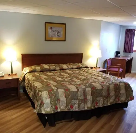 キングサイズベッドのスタンダードルーム, Wolds Motel   Mt. Pleasant