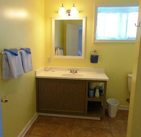 اتاق استاندارد با تخت بزرگ, A Holiday Motel   Maggie Valley