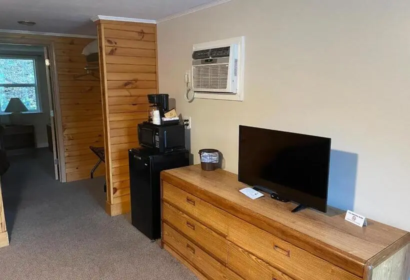 ファミリールーム, A Holiday Motel Maggie Valley