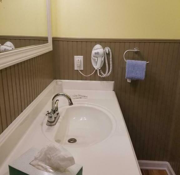 Номер Стандарт 2 Двуспальные Кровати, A Holiday Motel Maggie Valley