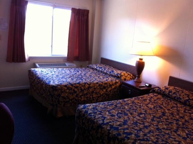 스탠다드 룸 더블 침대 2개, Ashford Motel