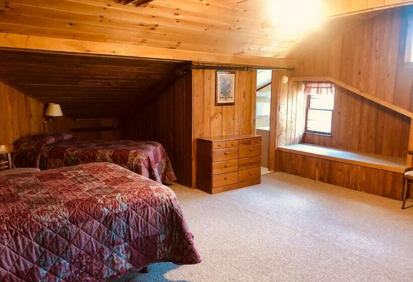 اتاق خانوادگی, Gray Ghost Inn