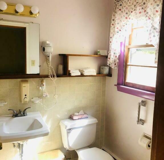 اتاق استاندارد, Gray Ghost Inn