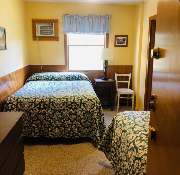 اتاق استاندارد, Gray Ghost Inn