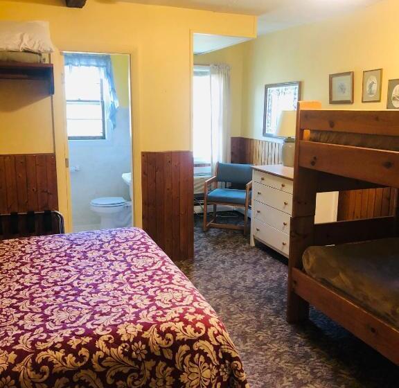 اتاق استاندارد با تختهای تاشو, Gray Ghost Inn