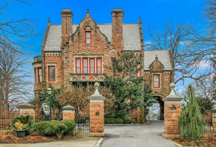 Perhesviitti, The Gables At Stirling Guest