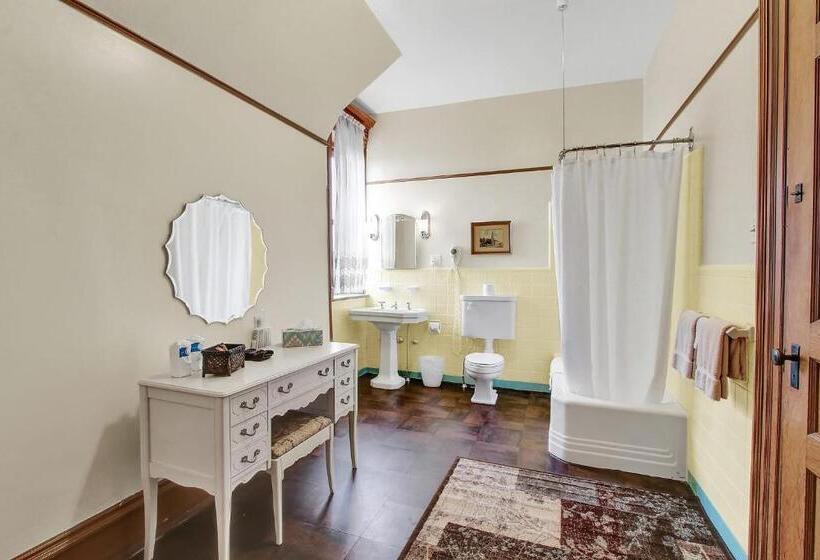 디럭스 스위트, The Gables At Stirling Guest