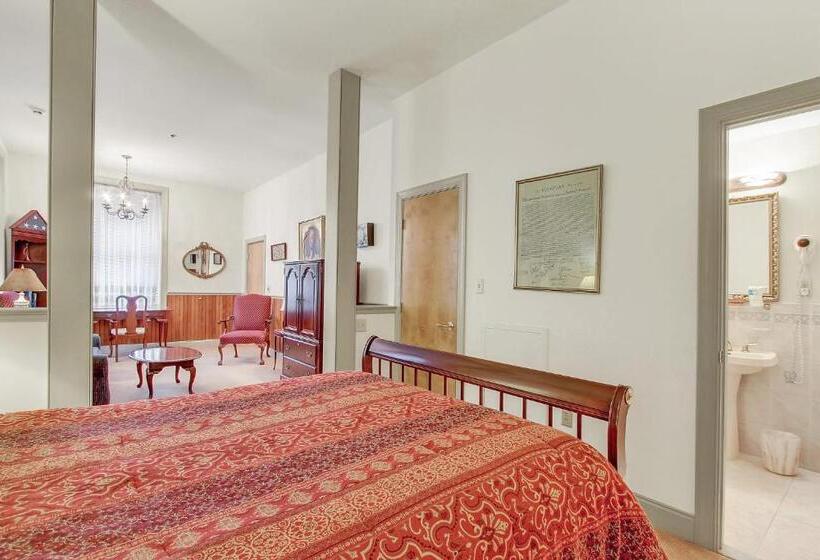 이그제큐티브 스위트, The Gables At Stirling Guest