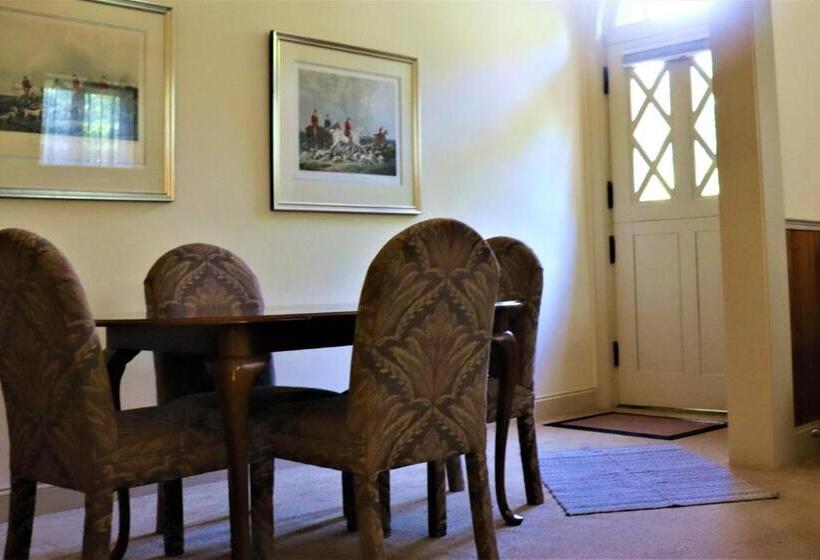 이그제큐티브 스위트, The Gables At Stirling Guest