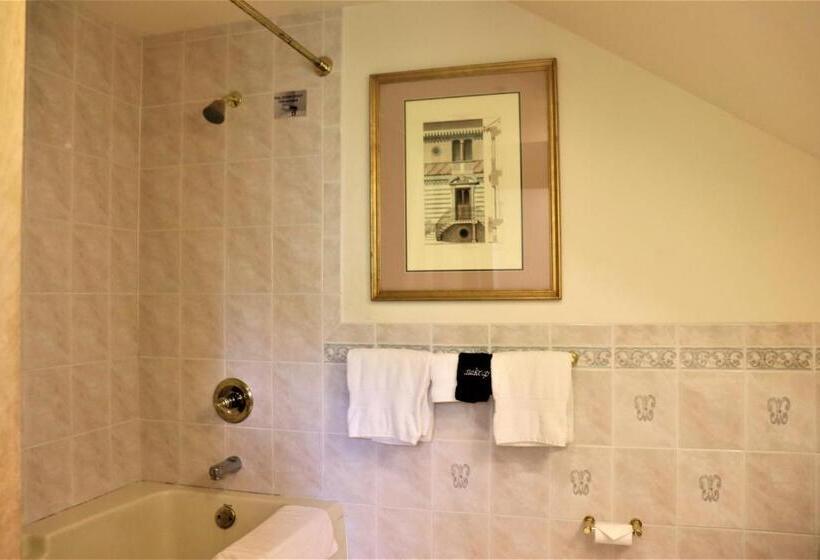 이그제큐티브 스위트, The Gables At Stirling Guest