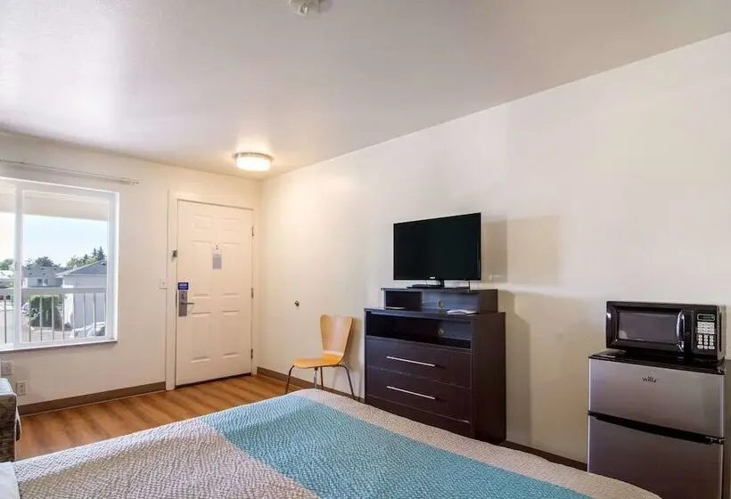 デラックスルーム, Motel 6 Portland Mall   205
