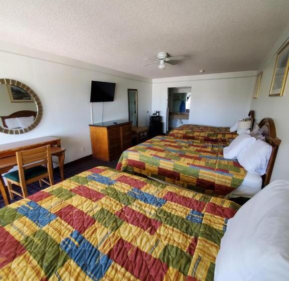 Номер Стандарт, Deluxe Inn And Suites