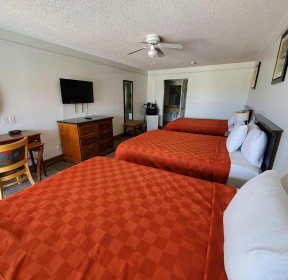 Номер Стандарт, Deluxe Inn And Suites