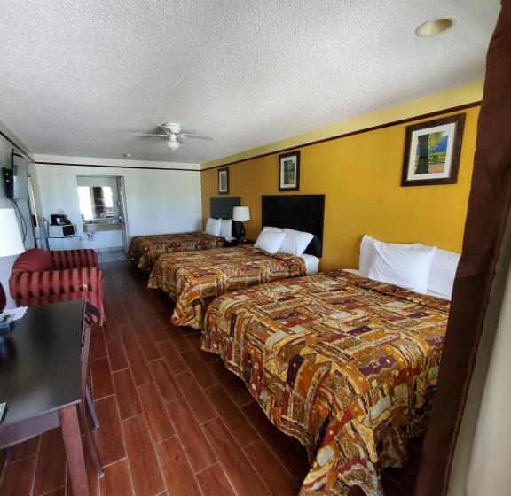 Номер Стандарт, Deluxe Inn And Suites