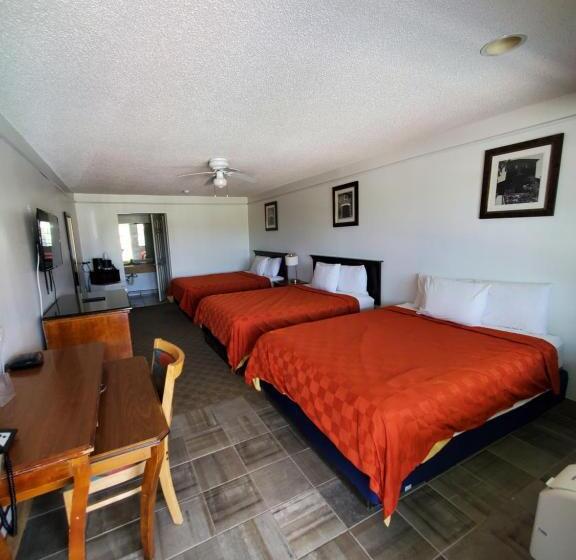 Номер Стандарт, Deluxe Inn And Suites