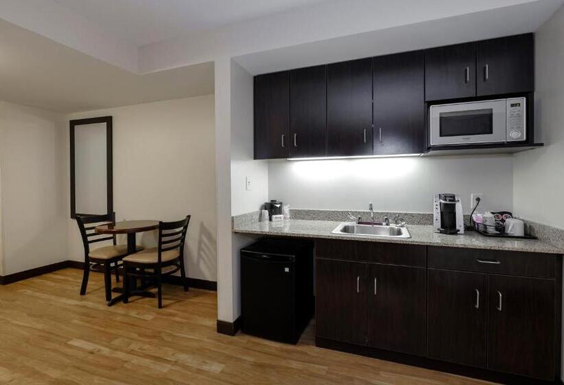 身障者適用スイートルーム, Red Roof Inn Plus+ & Suites Malone