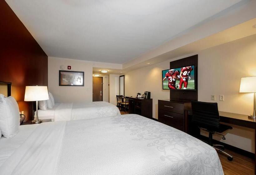 身障者適用スイートルーム, Red Roof Inn Plus+ & Suites Malone