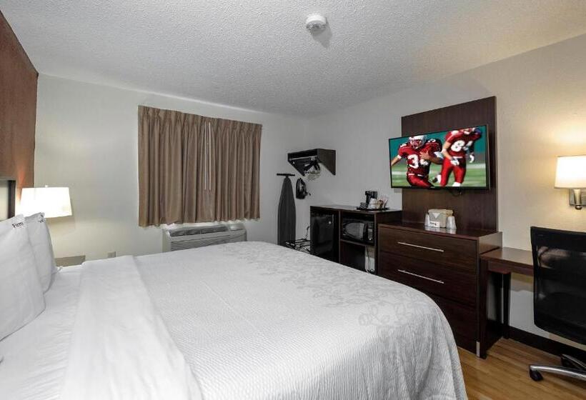 キングサイズベッドのデラックスルーム, Red Roof Inn Plus+ & Suites Malone