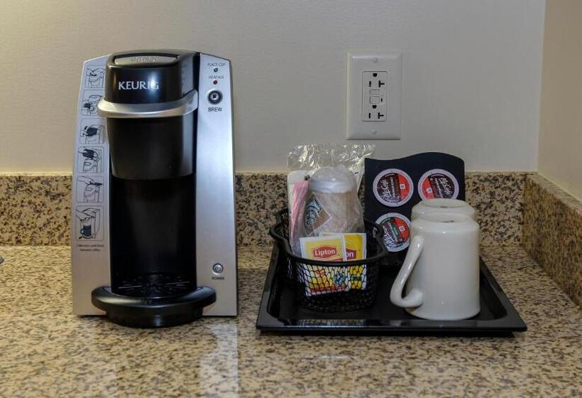 身障者適用スタンダードルーム, Red Roof Inn Plus+ & Suites Malone