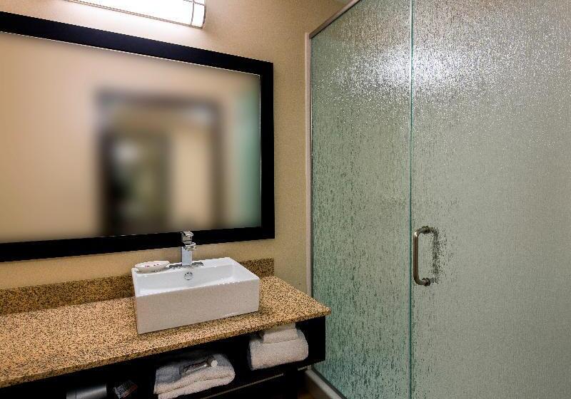 身障者適用スイートルーム, Red Roof Inn Plus+ & Suites Malone