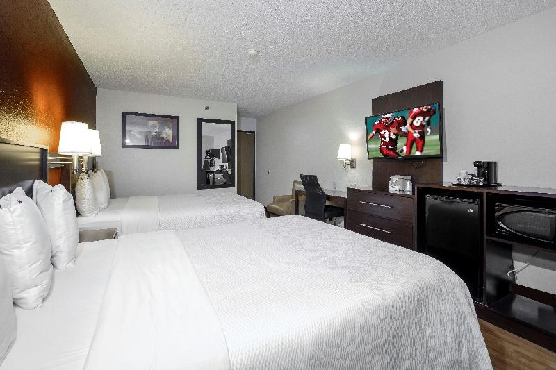 障害者適応デラックスルーム, Red Roof Inn Plus+ & Suites Malone