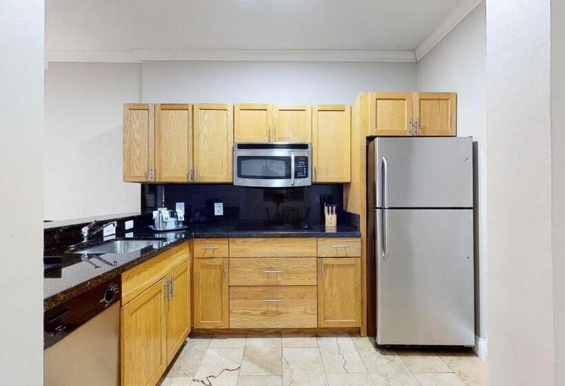 جناح سرير كينج, Nuvo Suites Hotel   Miami Doral