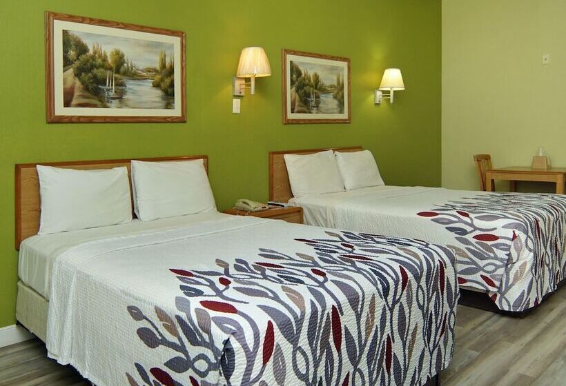 带2个双人床的标准工作室, Quality One Motel