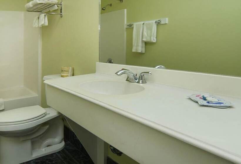 Трехместный Номер Классика, Quality One Motel