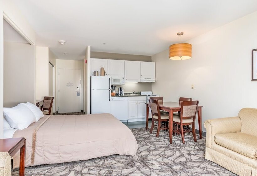 스탠다드 스튜디오, Grand Summit Hotel At Attitash