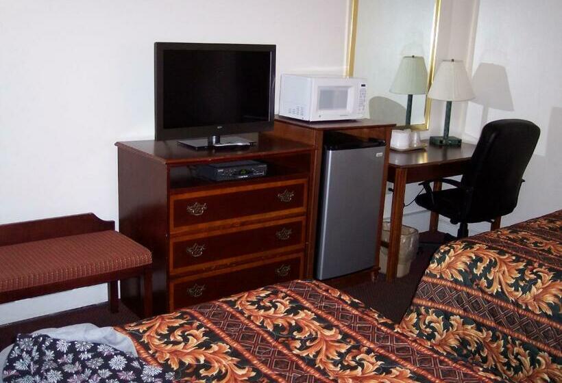 带2个双人床的标准工作室, Shore Hills Motel