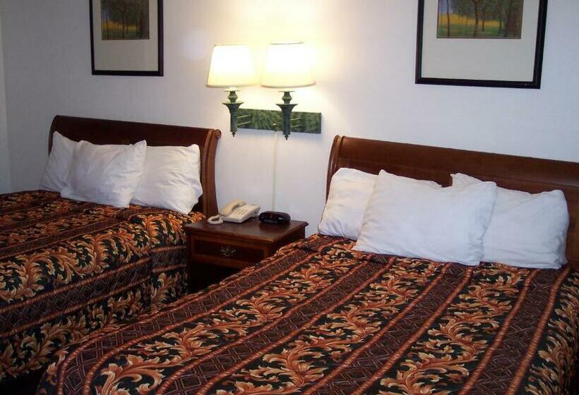 带2个双人床的标准工作室, Shore Hills Motel