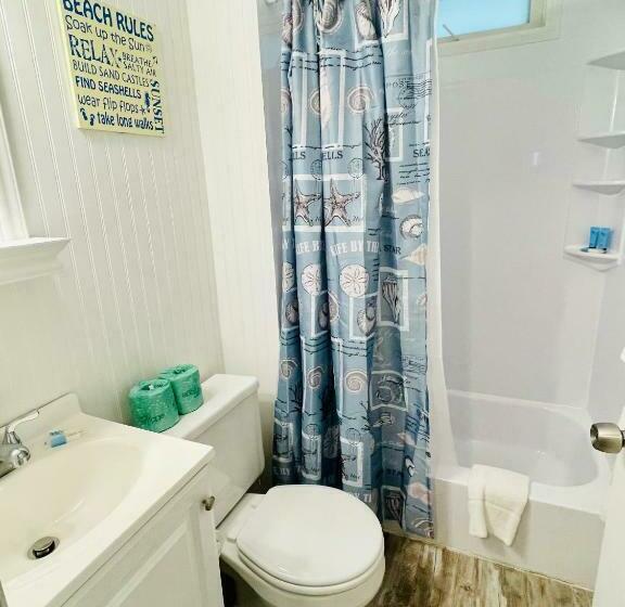 Апартаменты 2 Спальни Вид на Море, The Garlands Motel