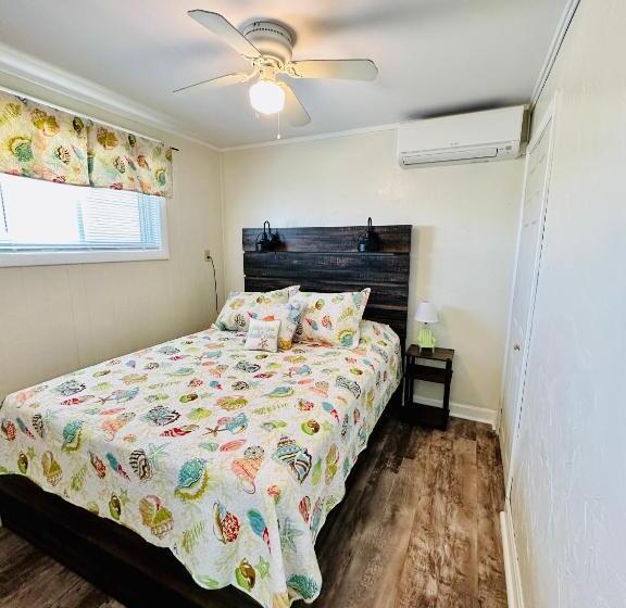 Апартаменты Deluxe 2 Спальни Вид на Море, The Garlands Motel