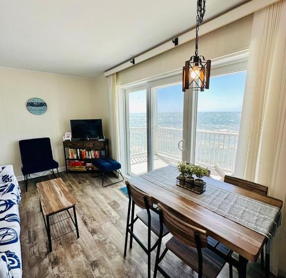 Апартаменты Deluxe 2 Спальни Вид на Море, The Garlands Motel