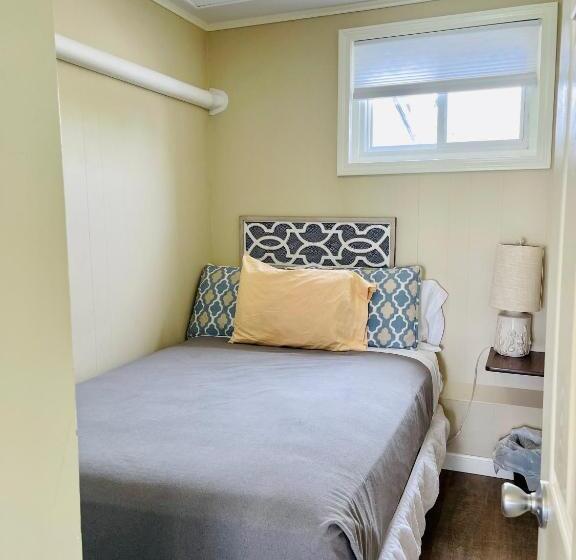 Апартаменты 2 Спальни Вид на Море, The Garlands Motel