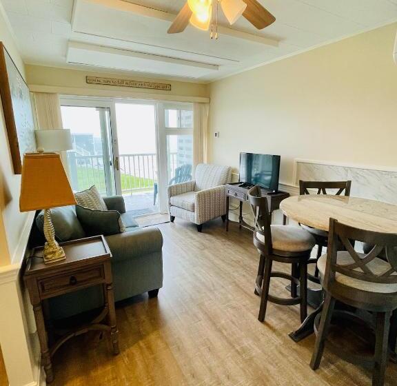 Апартаменты 2 Спальни Вид на Море, The Garlands Motel