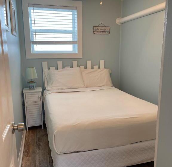 Апартаменты 2 Спальни Вид на Море, The Garlands Motel