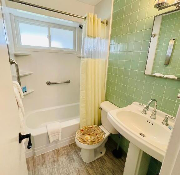 Апартаменты 2 Спальни Вид на Море, The Garlands Motel