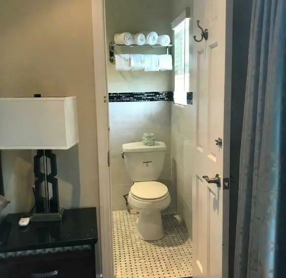 آپارتمان 2 خوابه, Trylon Hotel   Hollywood