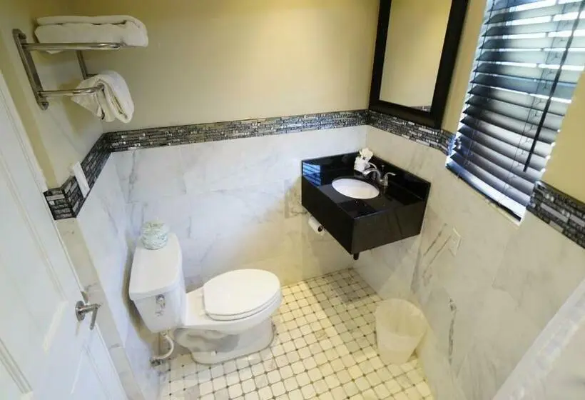 آپارتمان 2 خوابه, Trylon Hotel   Hollywood