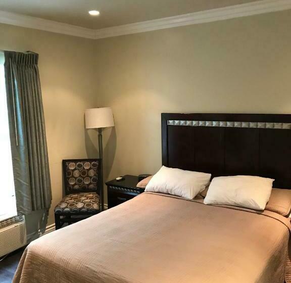 Номер Deluxe, Trylon Hotel   Hollywood